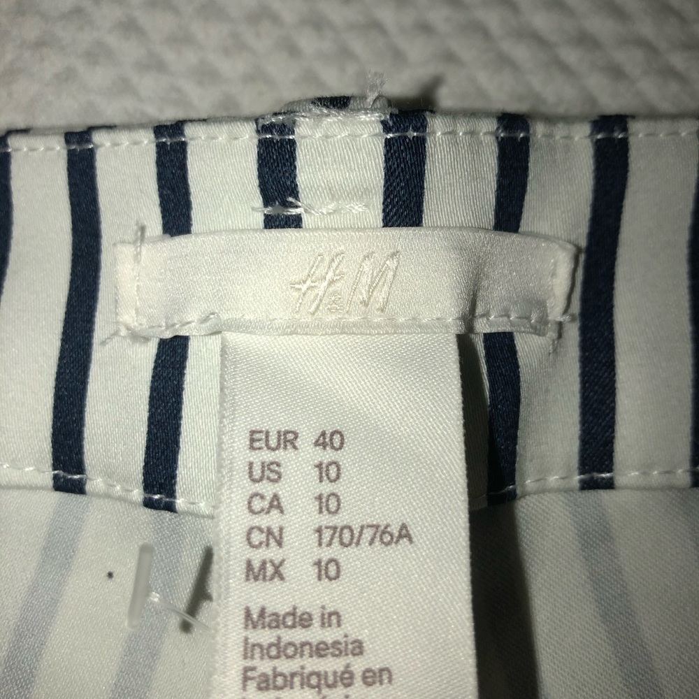 Pin stripes pants - Picture 2 of 2